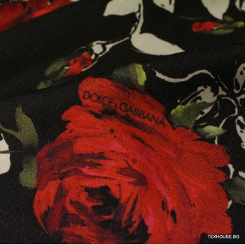 Кашмир Dolce & Gabbana рози черен фон